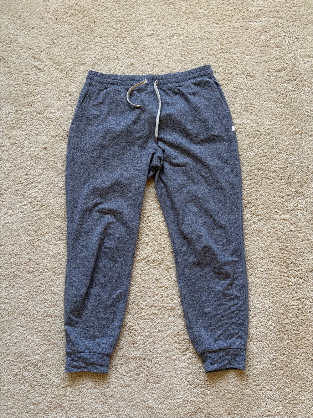 Vuori Women’s Performance Joggers in Heather Grey, Size Medium